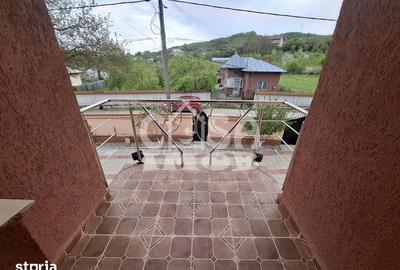 Casă cu 4 camere cu Teren 452 Mp în Aninoasa - 13