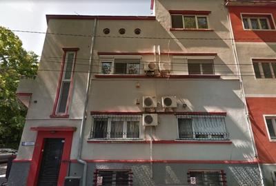 Casă cu 5 camere cu Teren 400 Mp în Cotroceni - 1