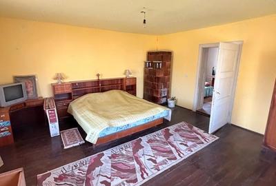 Casă cu 3 camere cu Teren 3000 Mp în Gothatea - 4
