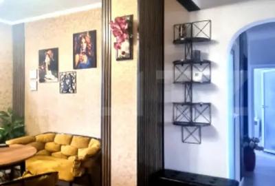 Apartament cu 3 camere decomandat în Micro 4 - 7