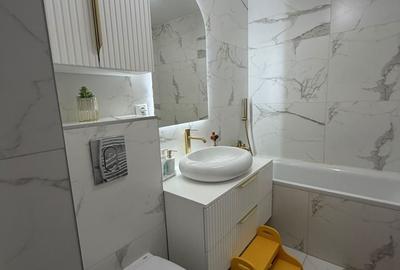 Apartament cu 4 camere decomandat în Ultracentral
