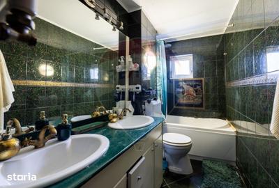 Apartament cu 3 camere decomandat în Podgoria