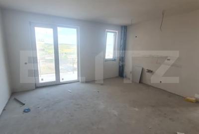 Apartament cu 3 camere semidecomandat în Florești - 3