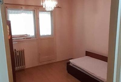 Apartament cu 4 camere în Vatra Luminoasă