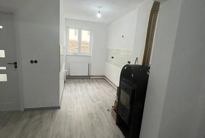 Apartament cu 3 camere decomandat în Gălăuțaș
