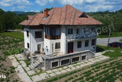 Casă cu 4 camere în Bujoreni - 18