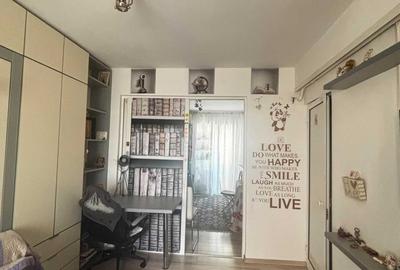 Apartament cu 2 camere semidecomandat în Exterior Vest