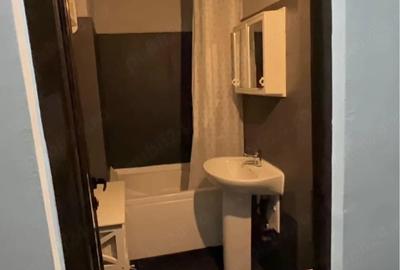 Garsonieră semidecomandată în Micro 3 - 4