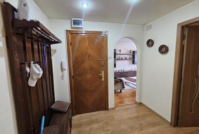 Apartament cu 3 camere decomandat în Soarelui - 17