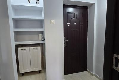Apartament cu 2 camere semidecomandat în Micro 9