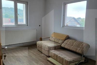 Casă cu 4 camere cu Teren 800 Mp în Dalnic - 11