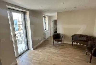 Apartament cu 2 camere semidecomandat, mobilat în Central