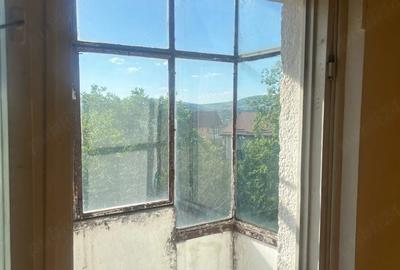 Apartament cu 3 camere decomandat în Central - 2