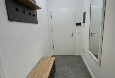 Apartament cu 2 camere decomandat, mobilat în Tractorul - 4