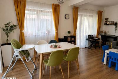 Casă cu 4 camere cu Teren 250 Mp în 1 Decembrie