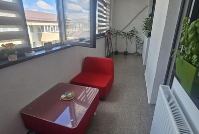 Apartament cu 3 camere decomandat în Olteni - 5