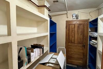 Spațiu comercial, de 54 mp, în Central - 7