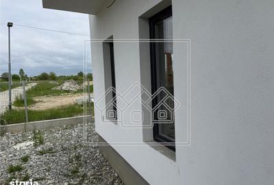 Casă cu 4 camere cu Teren 250 Mp în Central