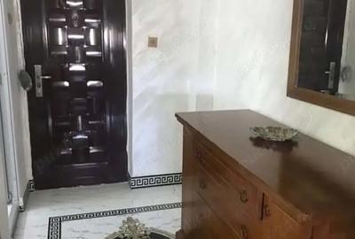 Garsonieră decomandată în Calea București