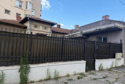 Casă cu 4 camere cu Canalizare în Stadion