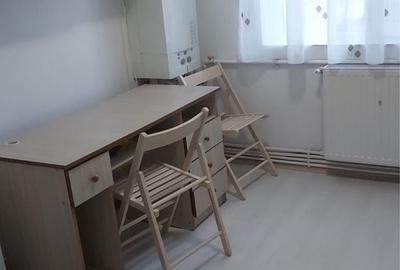 Garsonieră decomandată în Lacu