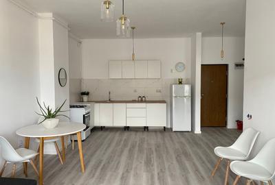 Apartament cu 2 camere semidecomandat în Florești