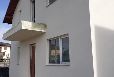 Casă cu 5 camere cu Teren 520 Mp în Tărtășești