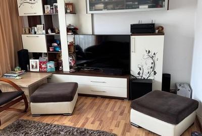Apartament cu 2 camere semidecomandat, mobilat în Central