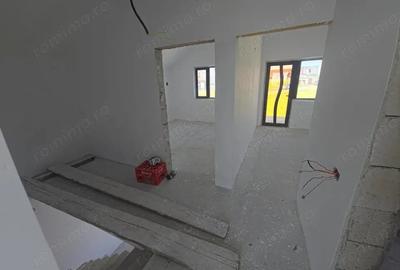 Casă cu Teren 210 Mp în Valu lui Traian - 15
