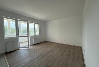 Apartament cu 3 camere semidecomandat în Apărătorii Patriei