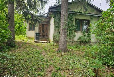 Casă cu 2 camere cu Teren 300 Mp în Central