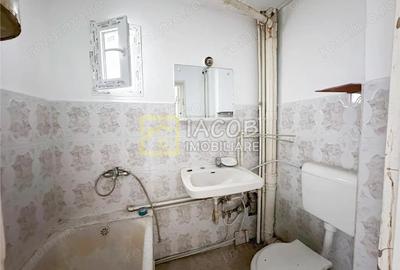 Apartament cu 3 camere nedecomandat în Central
