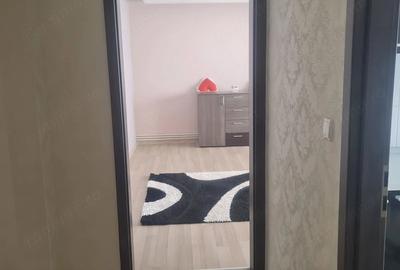 Apartament cu 2 camere semidecomandat, mobilat în Calea Urseni