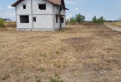 Casă cu 3 camere în Coșoveni