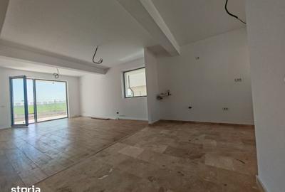 Casă cu 4 camere cu Teren 310 Mp în Tunari