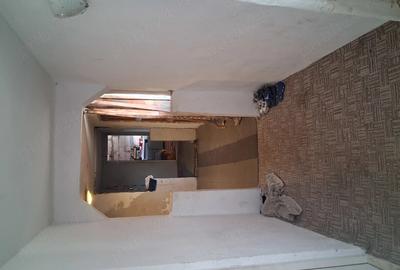 Casă cu 4 camere cu Teren 700 Mp în Amara