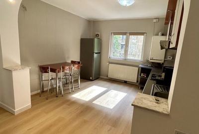 Apartament cu 2 camere decomandat în 13 Septembrie