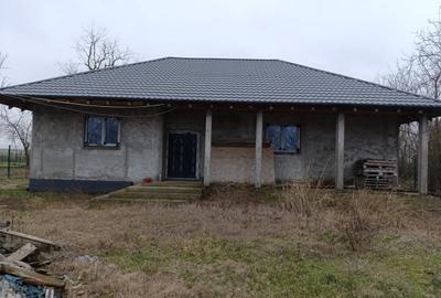 Casă cu 3 camere cu Teren 1000 Mp în Central - 10