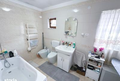 Casă cu 3 camere cu Teren 1176 Mp în Central - 11