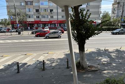 Spațiu comercial, de 60 mp, în Central