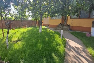 Casă individuală cu 6 camere cu Teren 1216 Mp în Tomești - 1