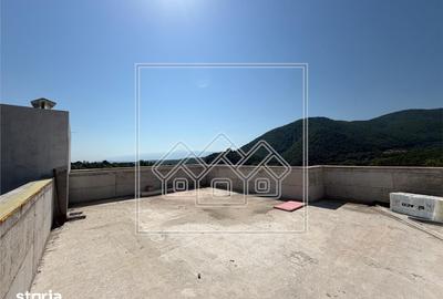 Casă cu 6 camere cu Teren 950 Mp în Valea Aurie - 9