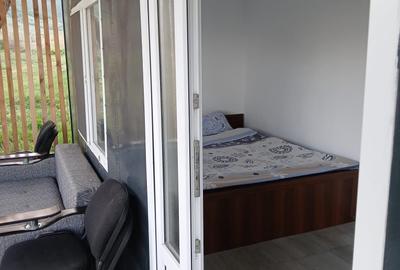 Garsonieră nedecomandată în Coronini - 2