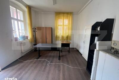 Casă cu 4 camere cu Teren 225 Mp în Ultracentral - 1