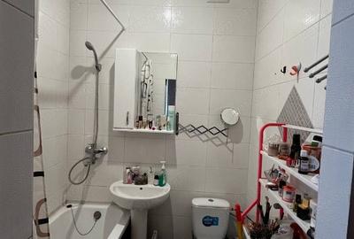 Apartament cu 2 camere semidecomandat în Iancului