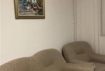 Apartament cu 2 camere decomandat, mobilat în Republicii