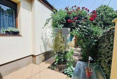 Casă individuală cu 4 camere cu Canalizare în Lipovei