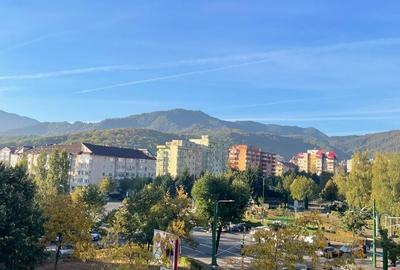 Apartament cu 2 camere decomandat în Răcădău