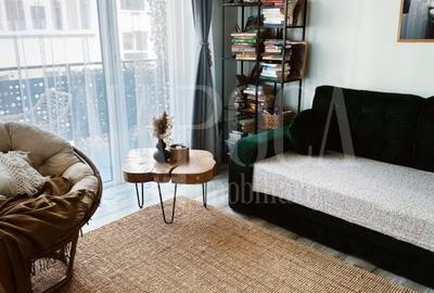 Apartament cu 3 camere decomandat în Florești