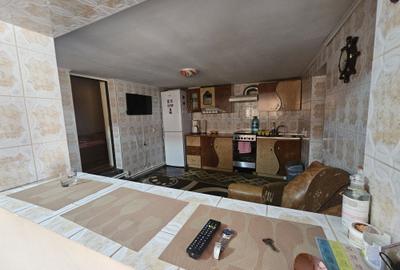 Casă cu 3 camere în - 6